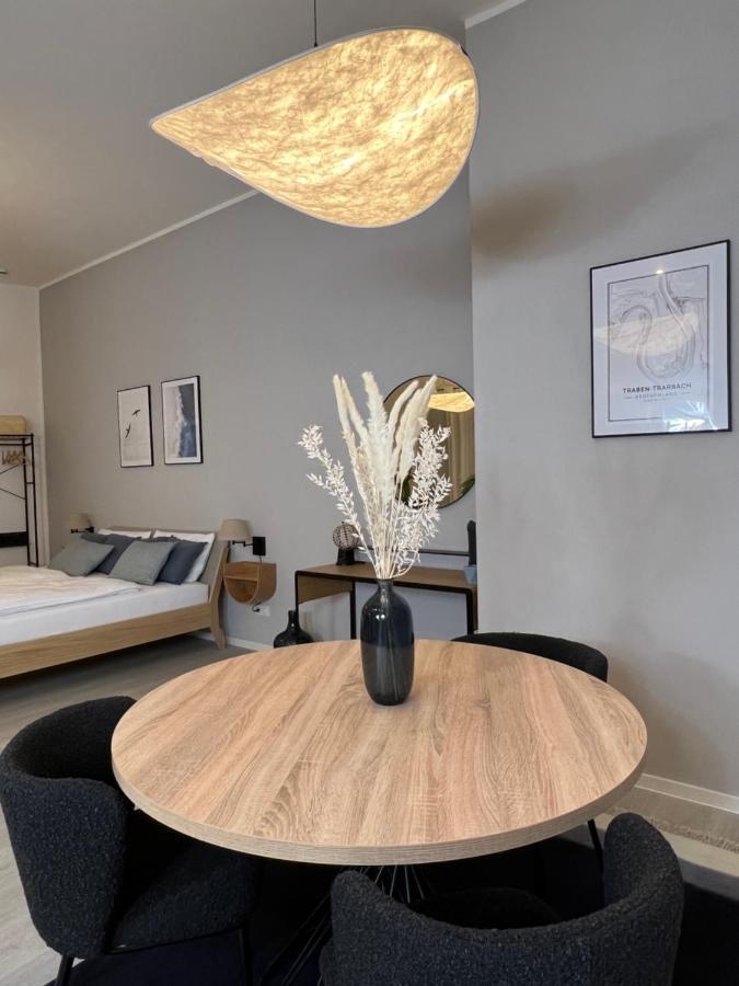 Loft.Wallbox.Garage.Arbeitsplatz.3P.100M Zur Mosel ทราเบิน-ทราร์บาค ภายนอก รูปภาพ